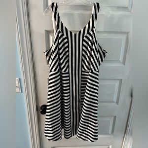 Women's Torrid White & Black Strips Dress Plus size 3 Or 22/24 Stretch Comfort